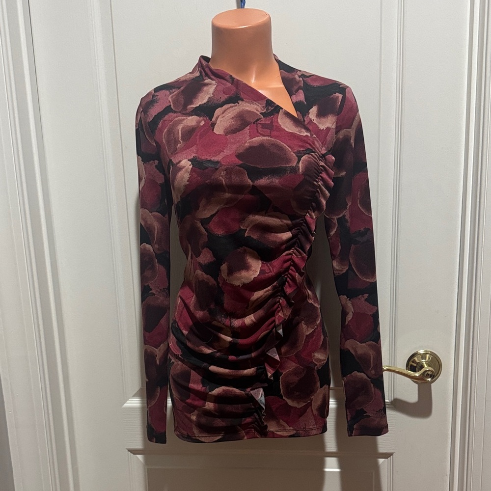 SIMPLY VERA WANG Floral Asymmetrical Ruffle L/S Knit Top M Medium $50 EUC KL
